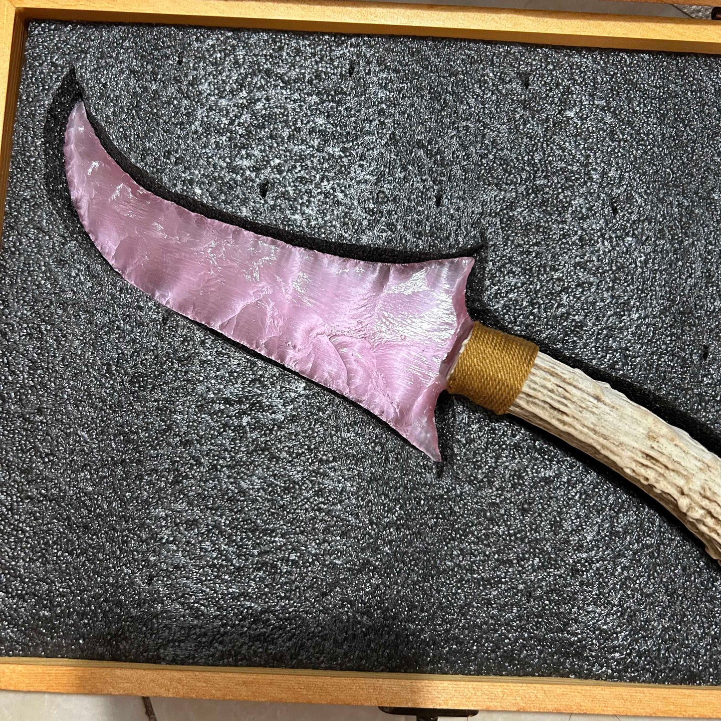 Pure Iris｜Pink Cat's Eye gemstone Hunting Knife.