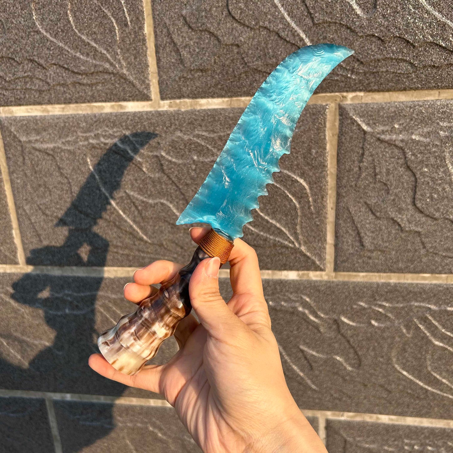 Deep Sea Beam｜Peacock Blue Cat's Eye gemstone Hunting Knife.