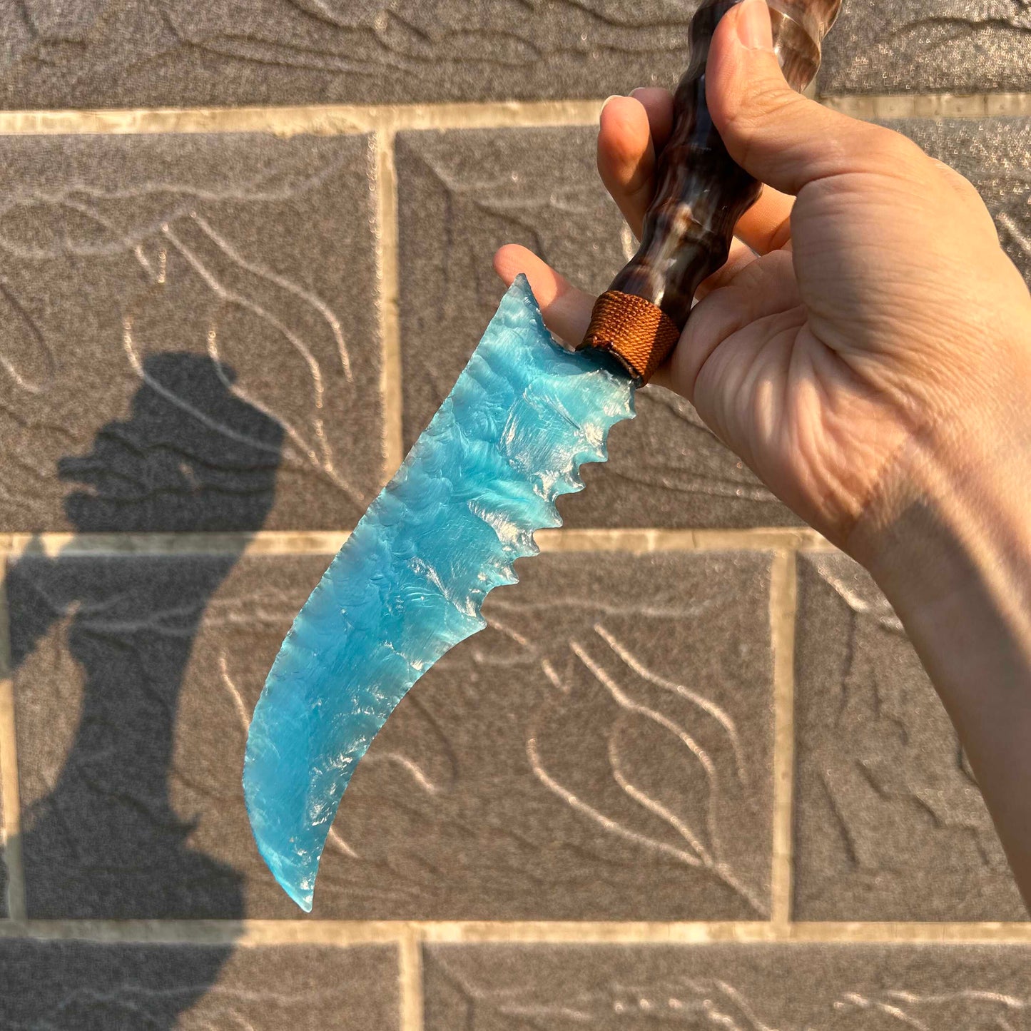 Deep Sea Beam｜Peacock Blue Cat's Eye gemstone Hunting Knife.