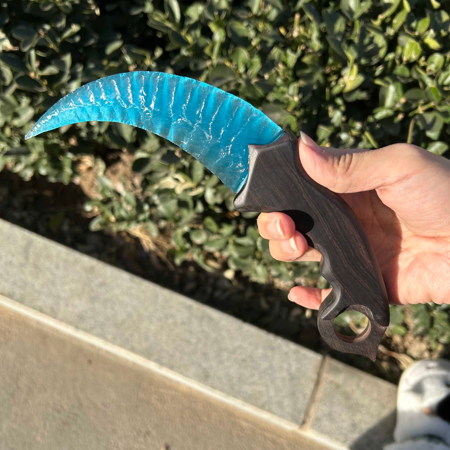 Peacock Glamour｜Peacock Blue Cat's Eye gemstone Karambit
