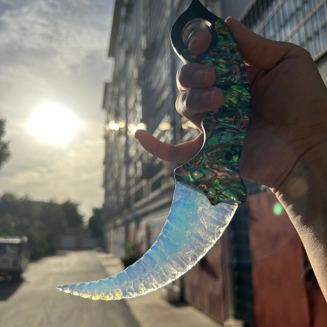 Pearlescent Shell｜Opal gemstone Karambit